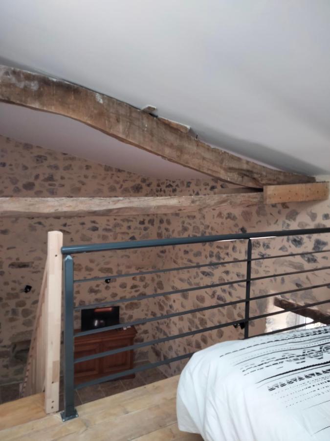 La Grange De Sabatas Hotell Chomérac Eksteriør bilde