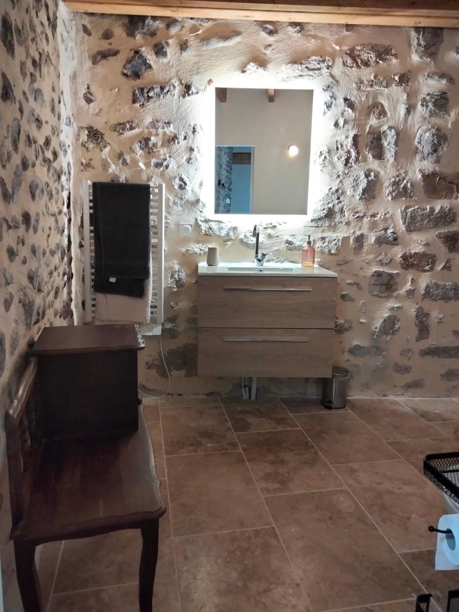 La Grange De Sabatas Hotell Chomérac Eksteriør bilde