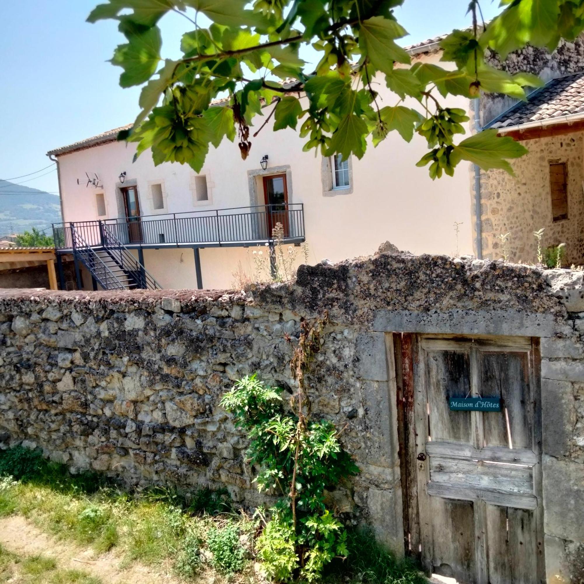 La Grange De Sabatas Hotell Chomérac Eksteriør bilde